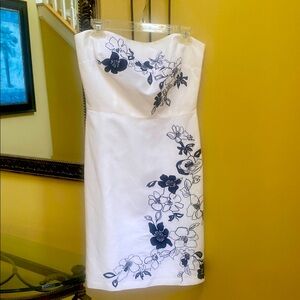 Loft Womens 6 White with Black floral embroidery strapless dress